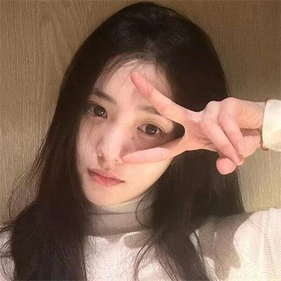 战火中的花蕾